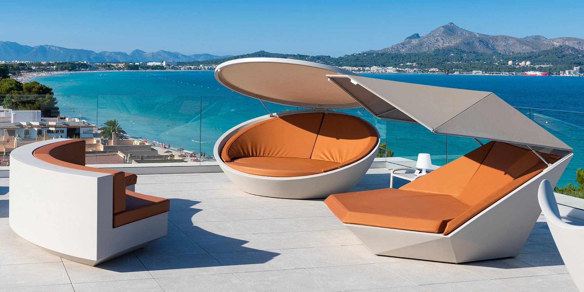 Vondom at Sky Bar Romanov