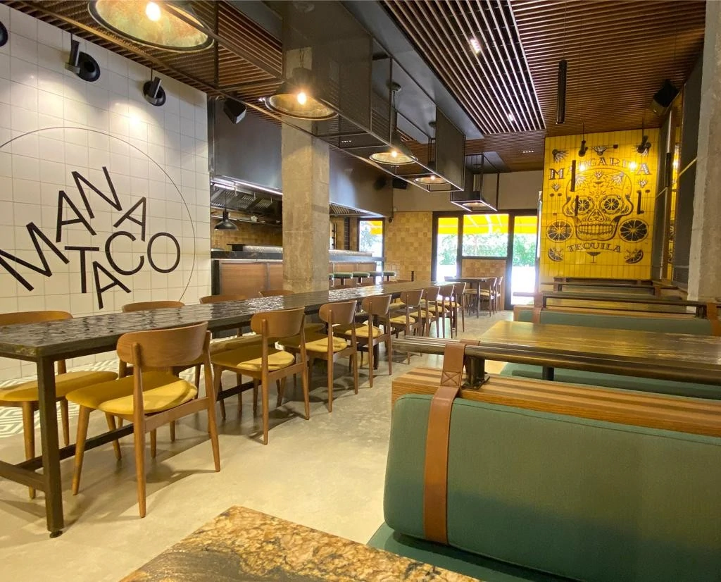 Mobiliario contract de la marca Palmira para restaurante Mexicano