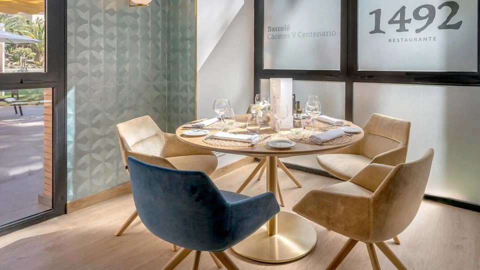 Barcel� V Centenario Hotel
