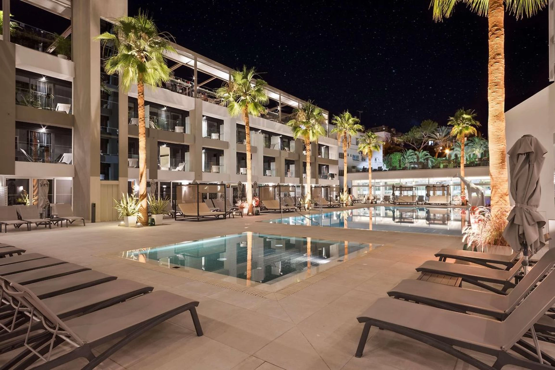 Mel�a Inside Palma Bosque