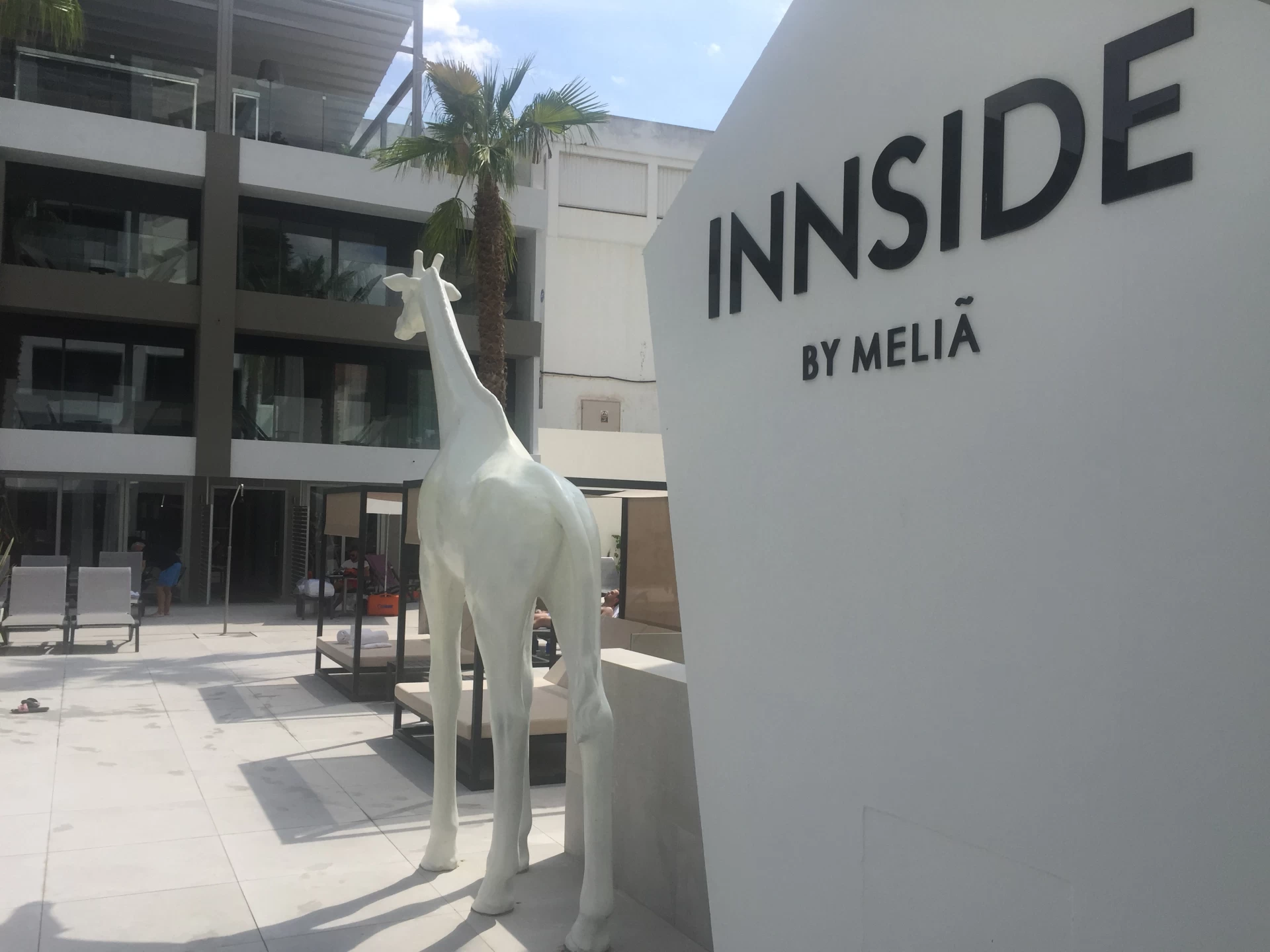Mel�a Inside Palma Bosque