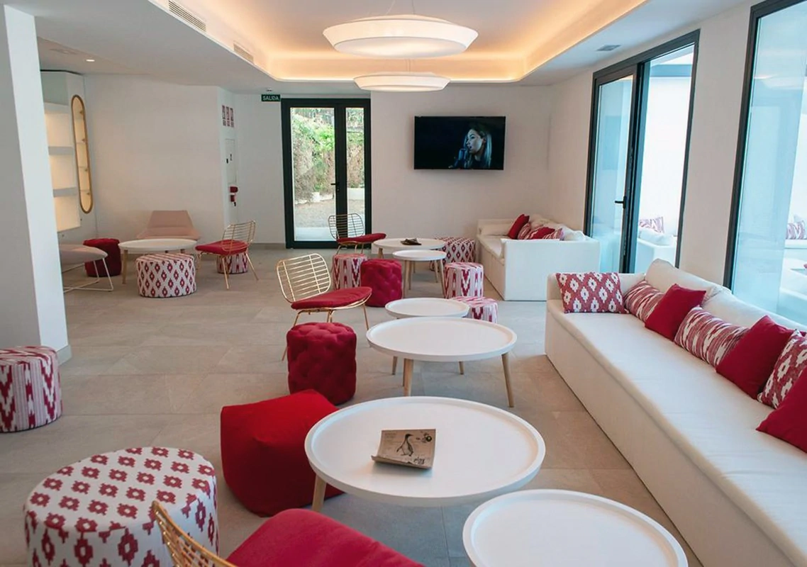 Som Dona Hotel