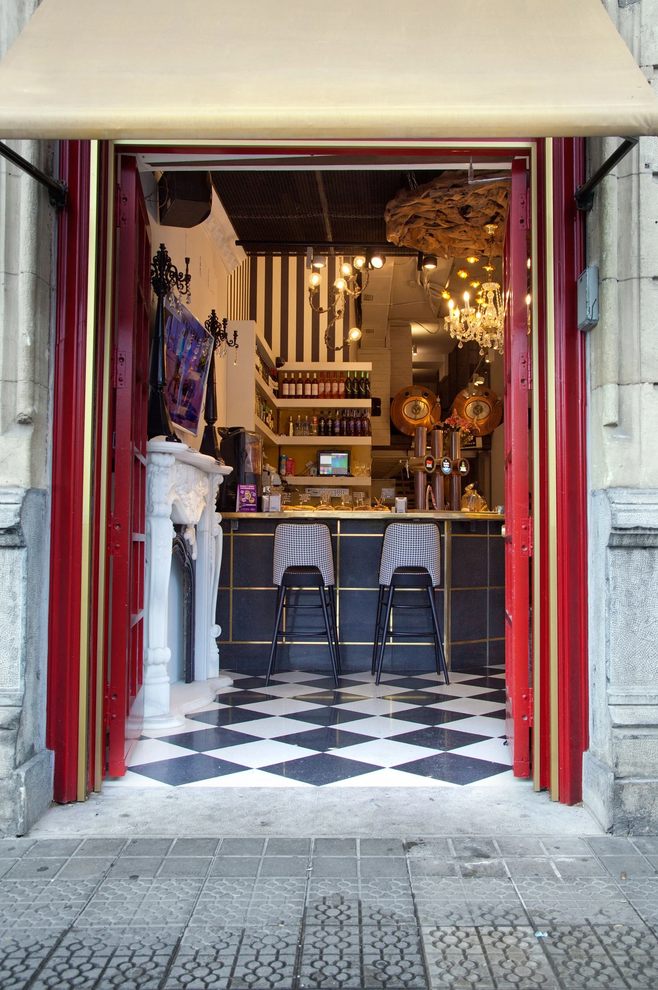 Restaurante La Reina Del Arenal